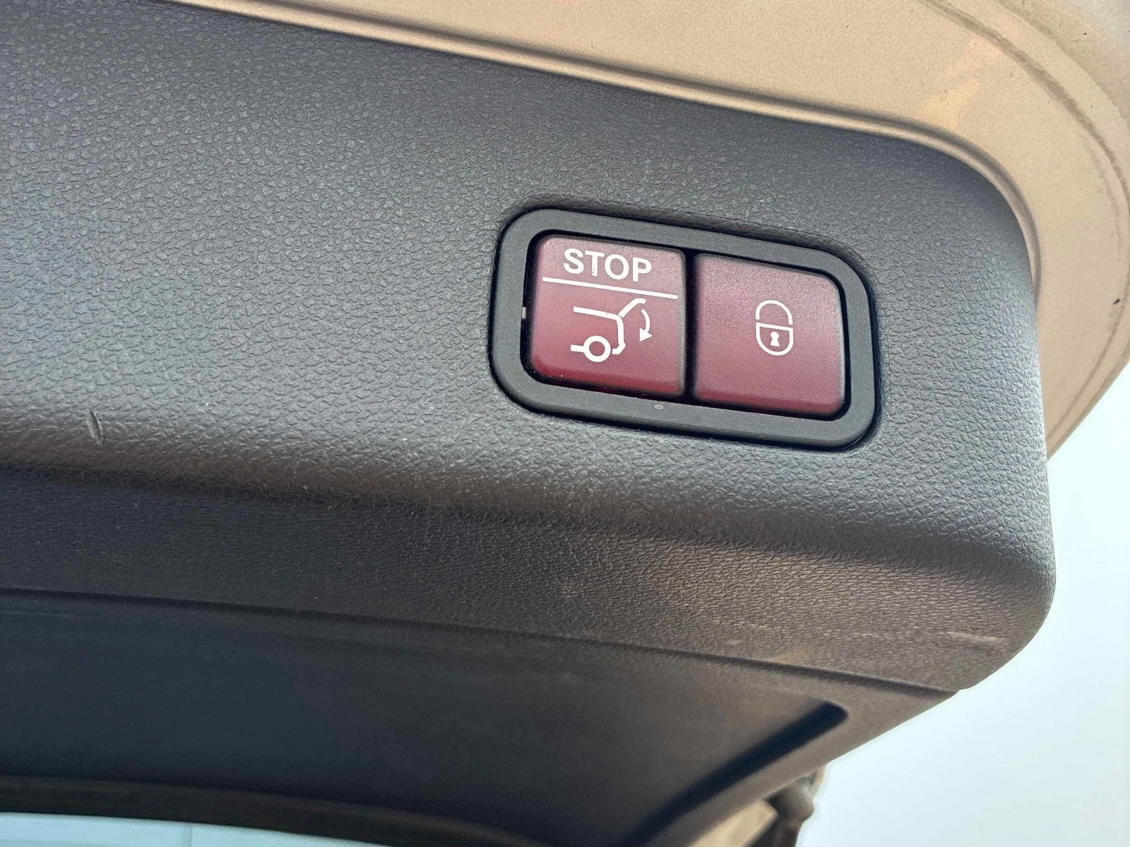 Mercedes-Benz ML 350 BLUETEC* AMG* ПОДГРЕВ* PANO* KEYLESS, снимка 15 - Автомобили и джипове - 55441727