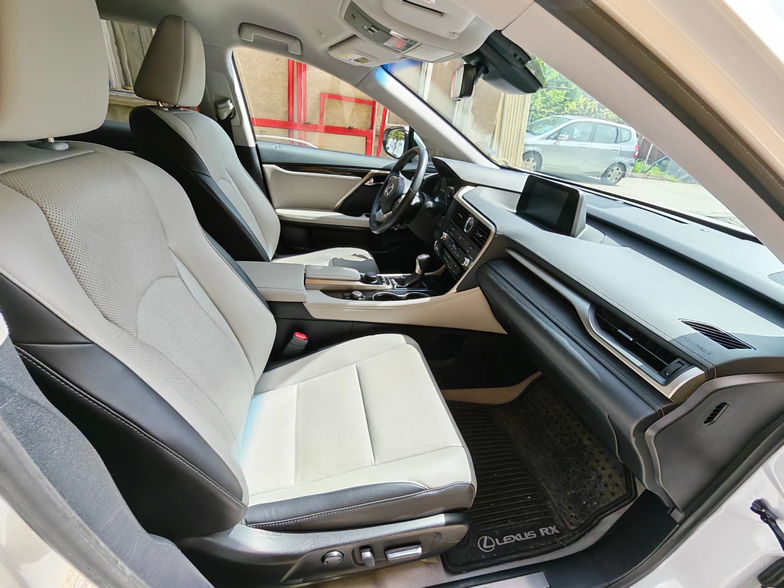Lexus RX 350, снимка 10 - Автомобили и джипове - 55729856