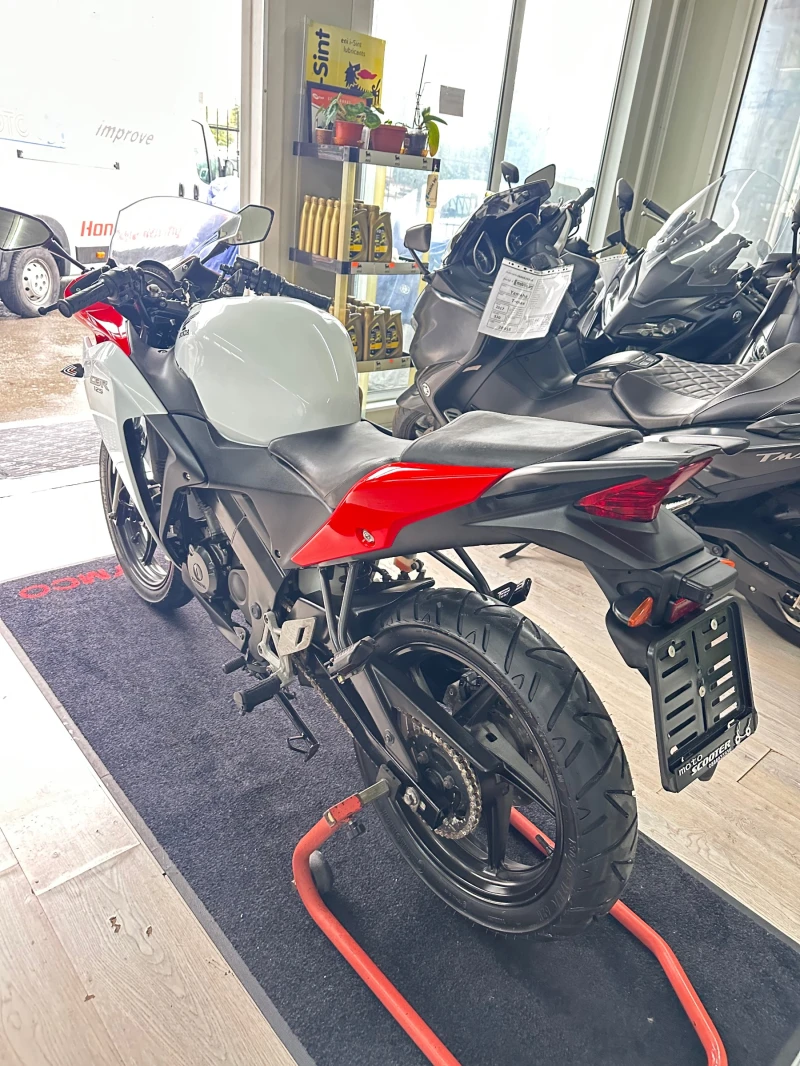 Honda Cbr 125R 2014г., снимка 6 - Мотоциклети и мототехника - 51920373