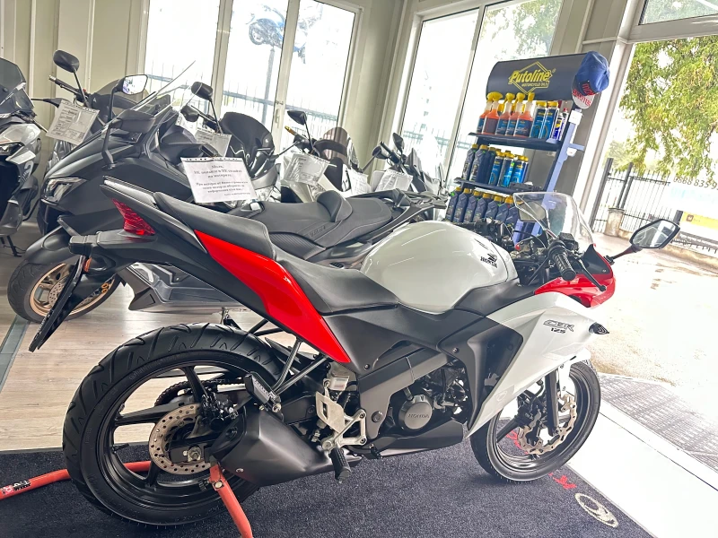 Honda Cbr 125R 2014г., снимка 17 - Мотоциклети и мототехника - 51920373