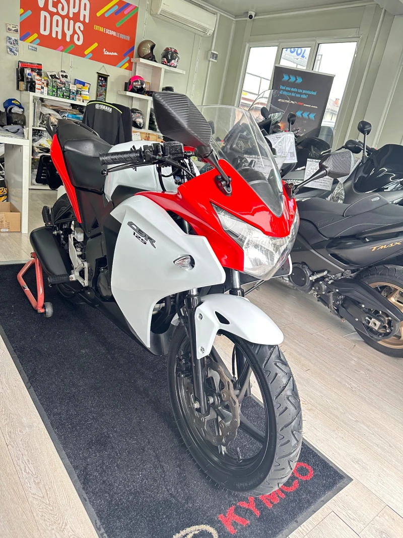 Honda Cbr 125R 2014г., снимка 3 - Мотоциклети и мототехника - 51920373
