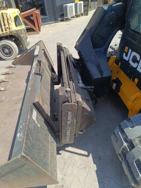 Телескопични товарачи JCB 3TS-8T, снимка 9