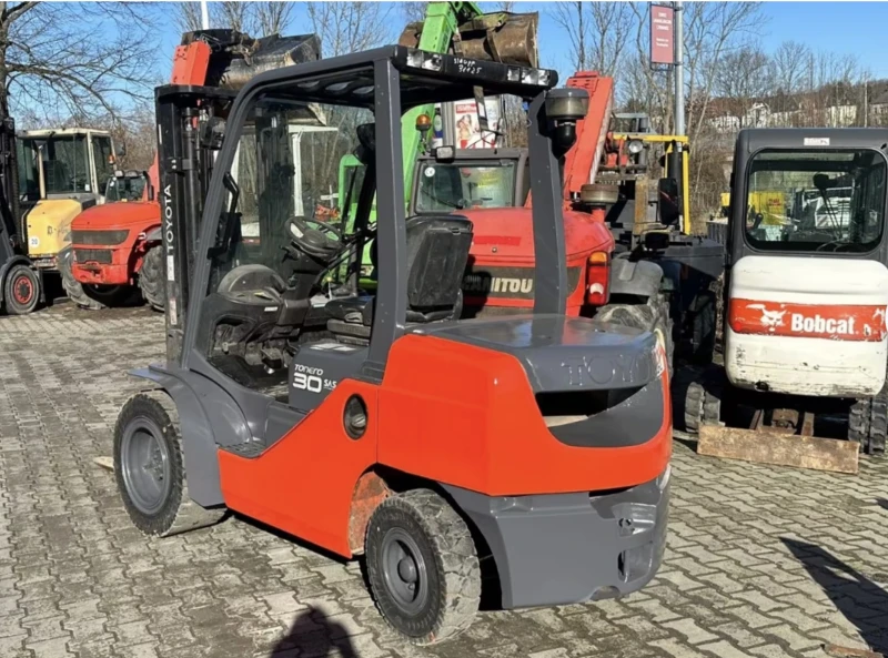 Мотокар Toyota 52-8FDF30 нов внос Топ състояние , снимка 2 - Индустриална техника - 52598702