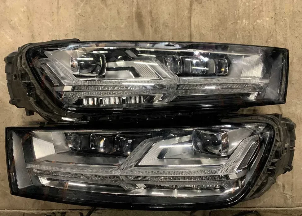 Предница броня капак калници фарове радиатори Audi Q7 4M 3.0tdi S-Line, снимка 2 - Части - 56104123