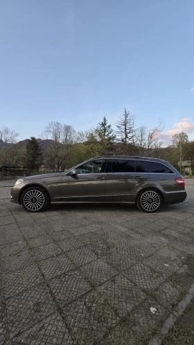 Mercedes-Benz E 350 CDI* Задно* AirMatic* Обдух* BiXenon* NAVI* Harman, снимка 4