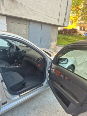 Mercedes-Benz E 270, снимка 9