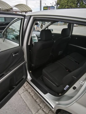 Toyota Corolla verso 2.2, снимка 8
