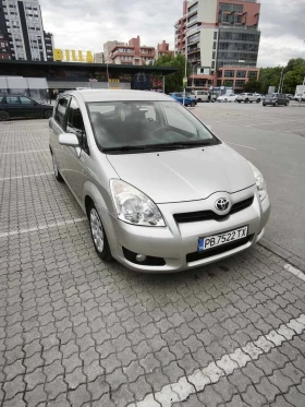 Toyota Corolla verso 2.2, снимка 1