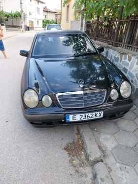 Mercedes-Benz E 200, снимка 1