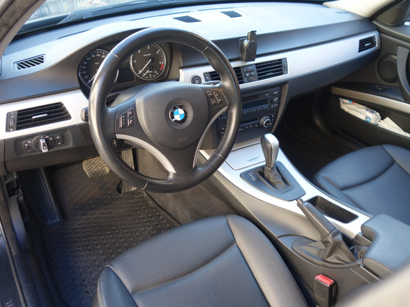 BMW 318 Euro 5A,сменени вериги, обслужена кутия, Full LED , снимка 8 - Автомобили и джипове - 44070708