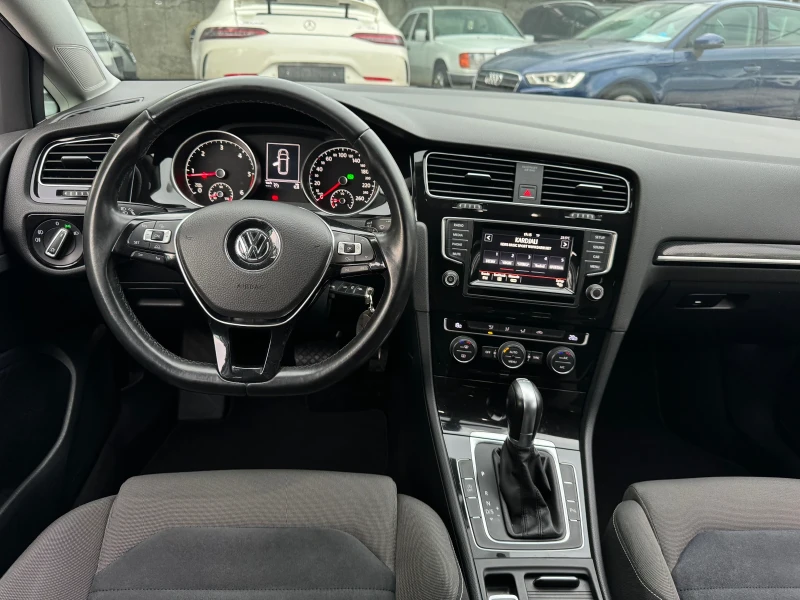 VW Golf 1.6TDI DSG Highline, снимка 6 - Автомобили и джипове - 47331348