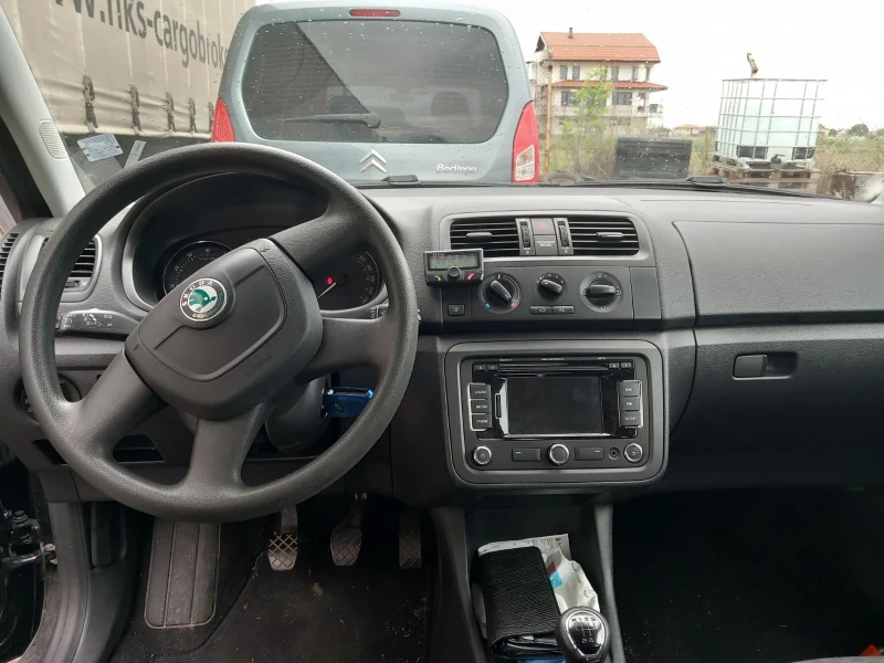 Skoda Fabia 1.2, снимка 6 - Автомобили и джипове - 48474408