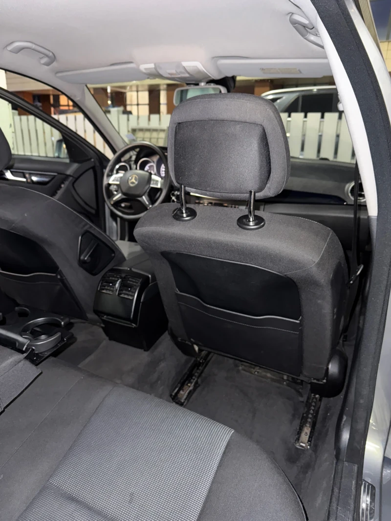 Mercedes-Benz C 200, снимка 10 - Автомобили и джипове - 52426571