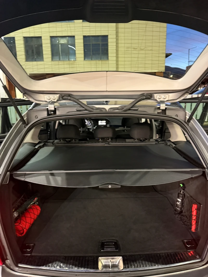 Mercedes-Benz C 200, снимка 5 - Автомобили и джипове - 52426571