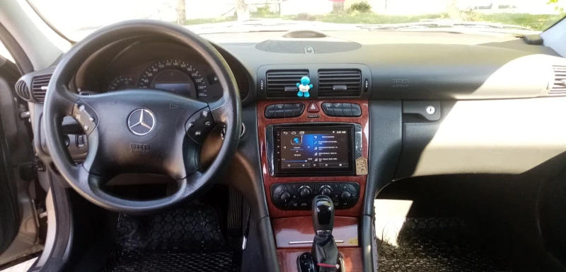 Mercedes-Benz C 200, снимка 6 - Автомобили и джипове - 52548952