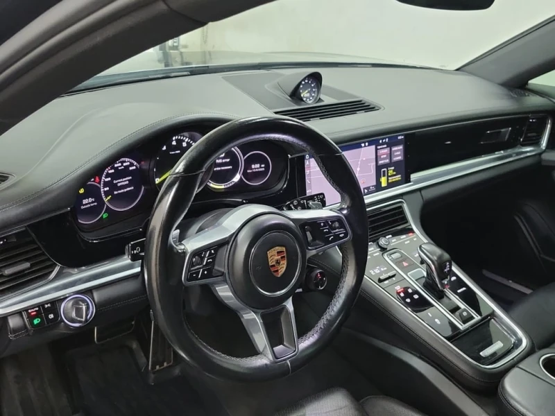 Porsche Panamera * 4 * CARFAX * БЕЗ ПЪРВОНАЧАЛНА ВНОСКА, снимка 2 - Автомобили и джипове - 52935342