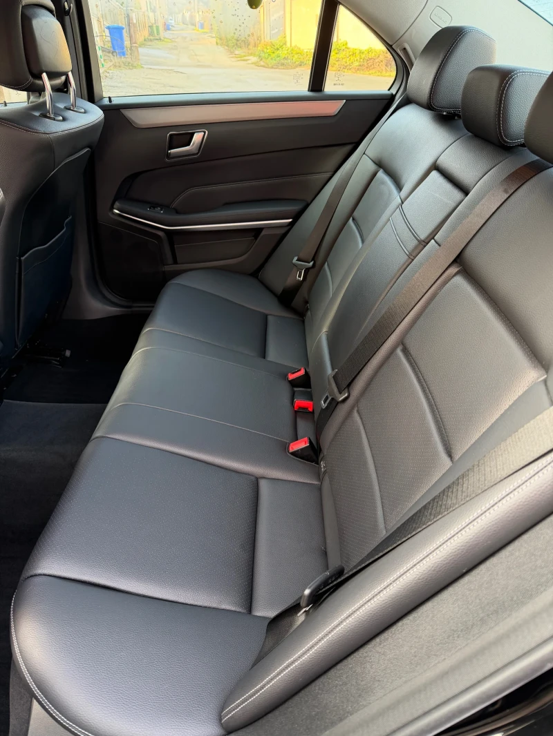 Mercedes-Benz E 200 Natural gas, снимка 10 - Автомобили и джипове - 53001910