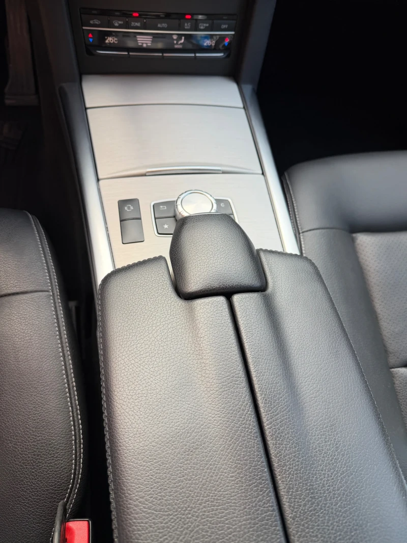 Mercedes-Benz E 200 Natural gas, снимка 7 - Автомобили и джипове - 53001910