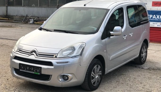 Citroen Berlingo 1.6 e- HDI 92кс РЕГИСТРИРАН , снимка 2 - Автомобили и джипове - 47169367