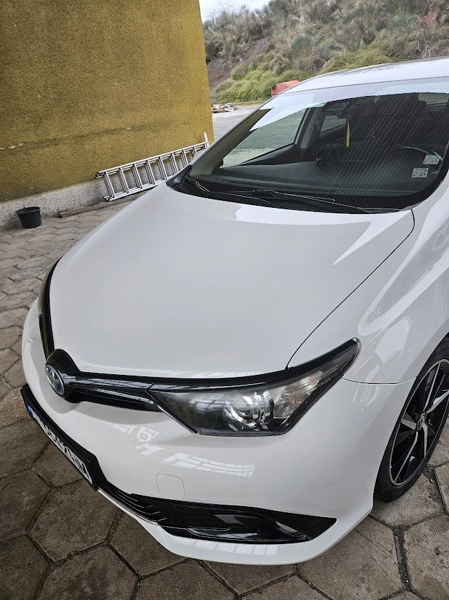 Toyota Auris, снимка 1 - Автомобили и джипове - 48964011