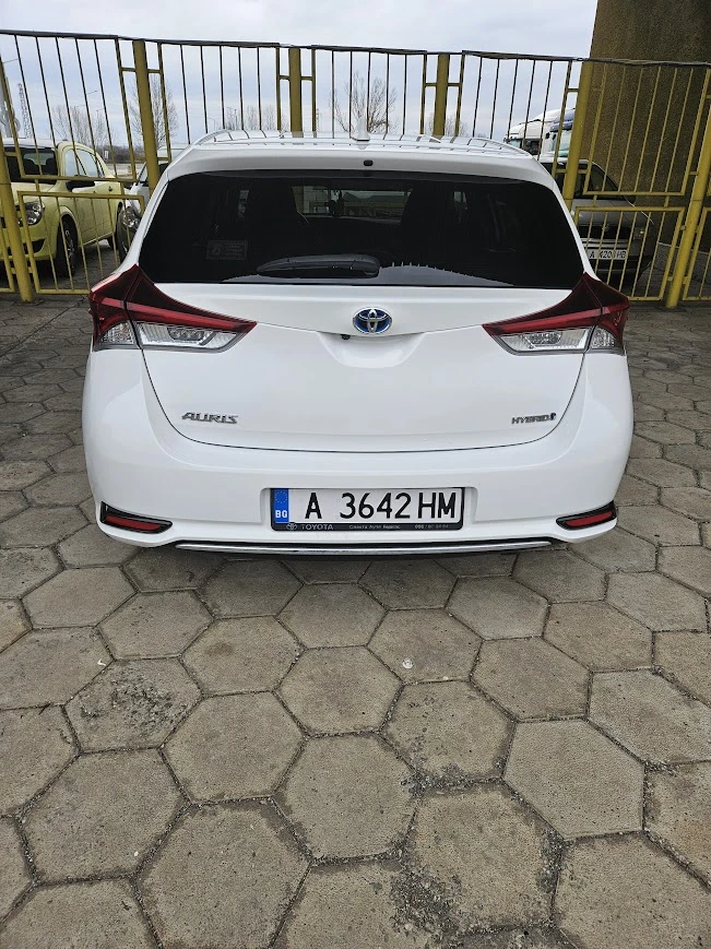 Toyota Auris, снимка 3 - Автомобили и джипове - 48964011