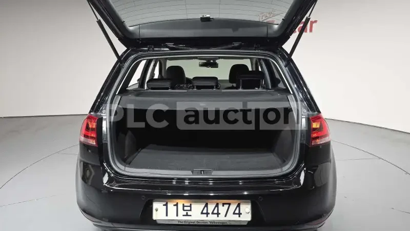 VW Golf 2.0 TDI| PANO| ПОДГРЕВ| ВКЛЮЧЕН ТЕХОНТЕСТ, снимка 13 - Автомобили и джипове - 54969142