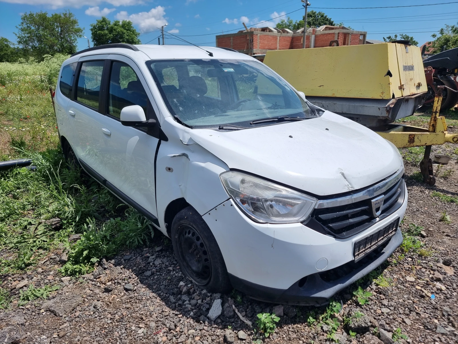 Dacia Lodgy 1.5 DCI, снимка 4 - Автомобили и джипове - 51899637