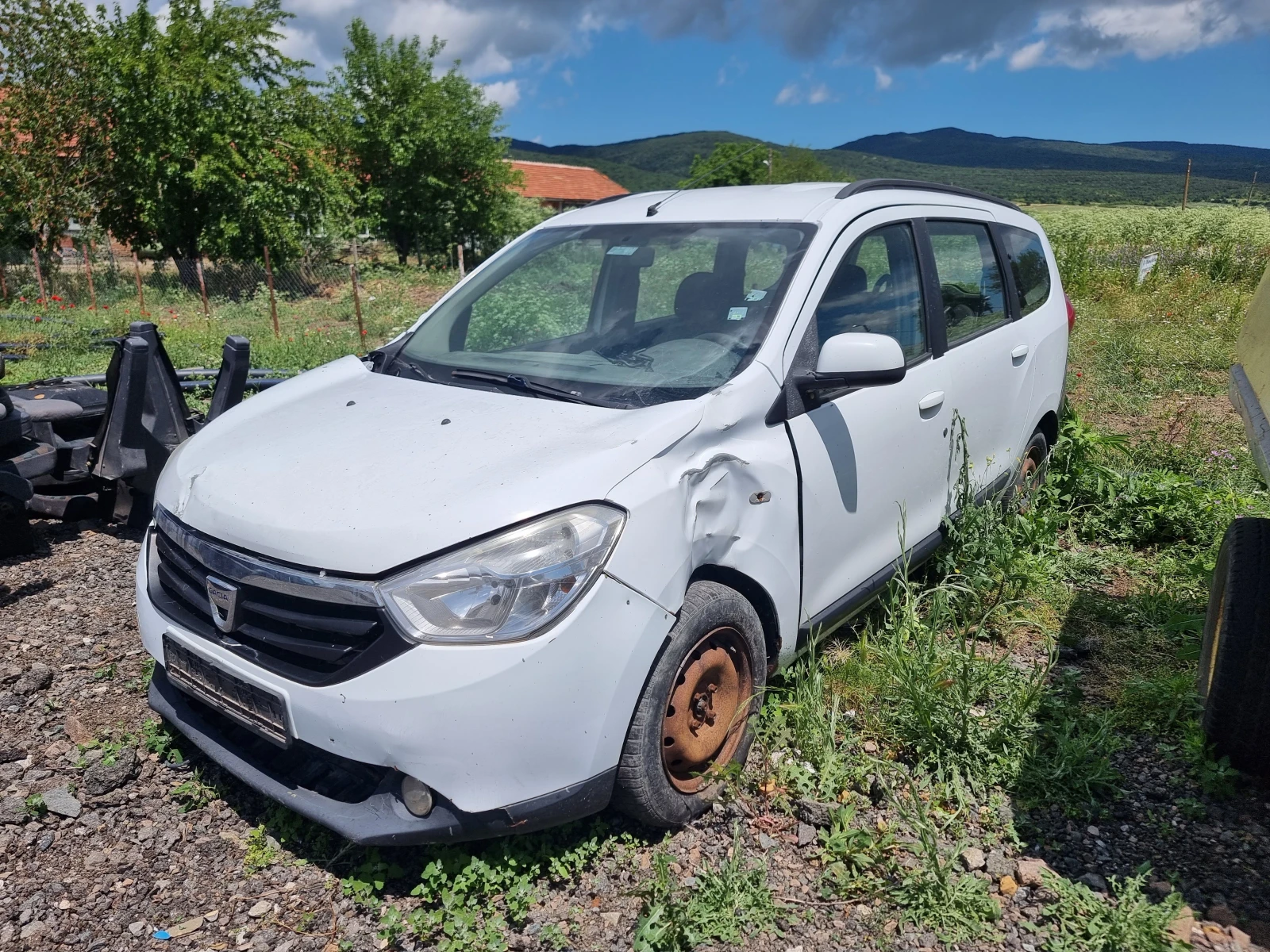 Dacia Lodgy 1.5 DCI, снимка 5 - Автомобили и джипове - 51899637