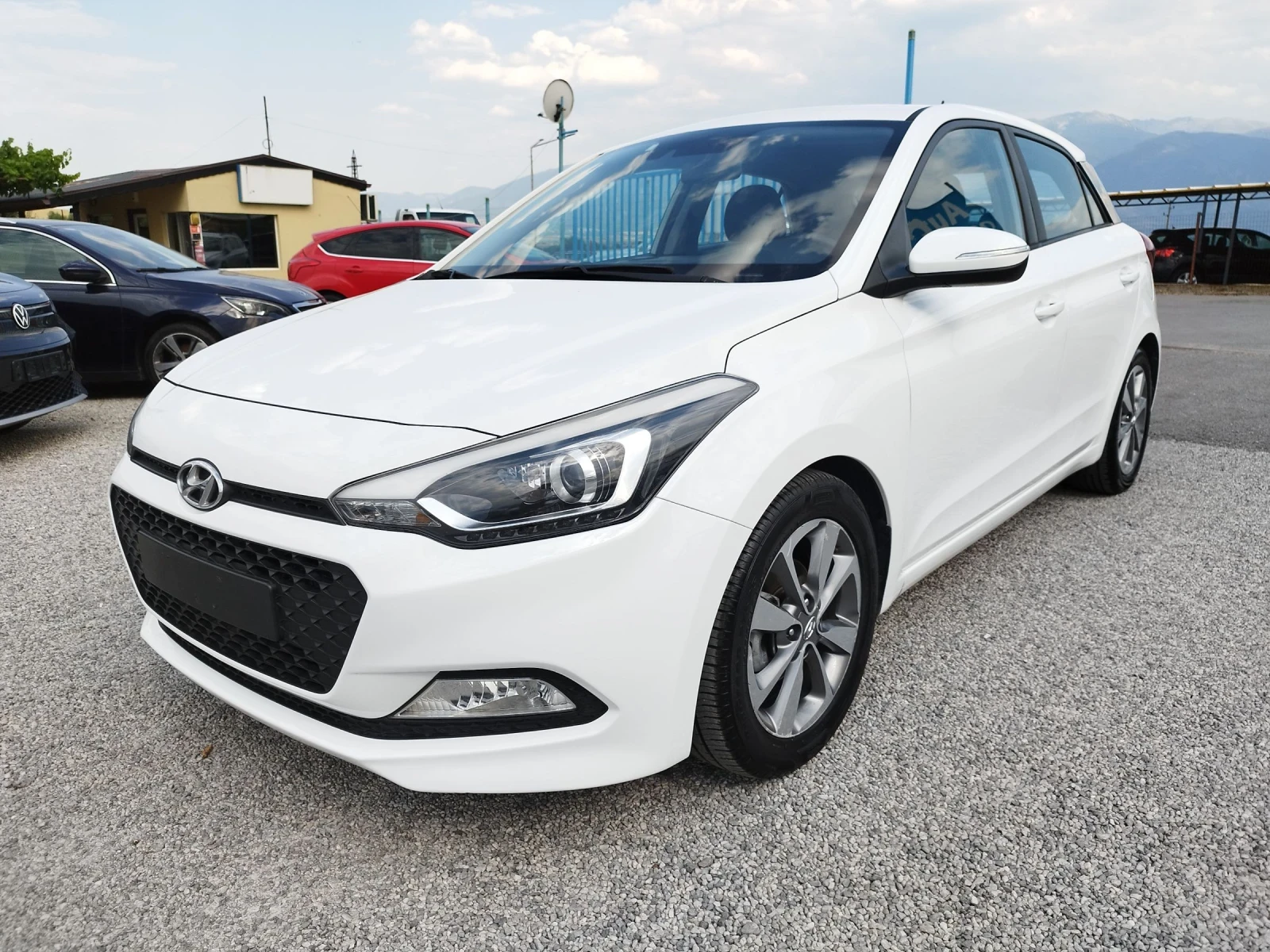 Hyundai I20 1.2 ГАЗ-БЕНЗИН  - изображение 9