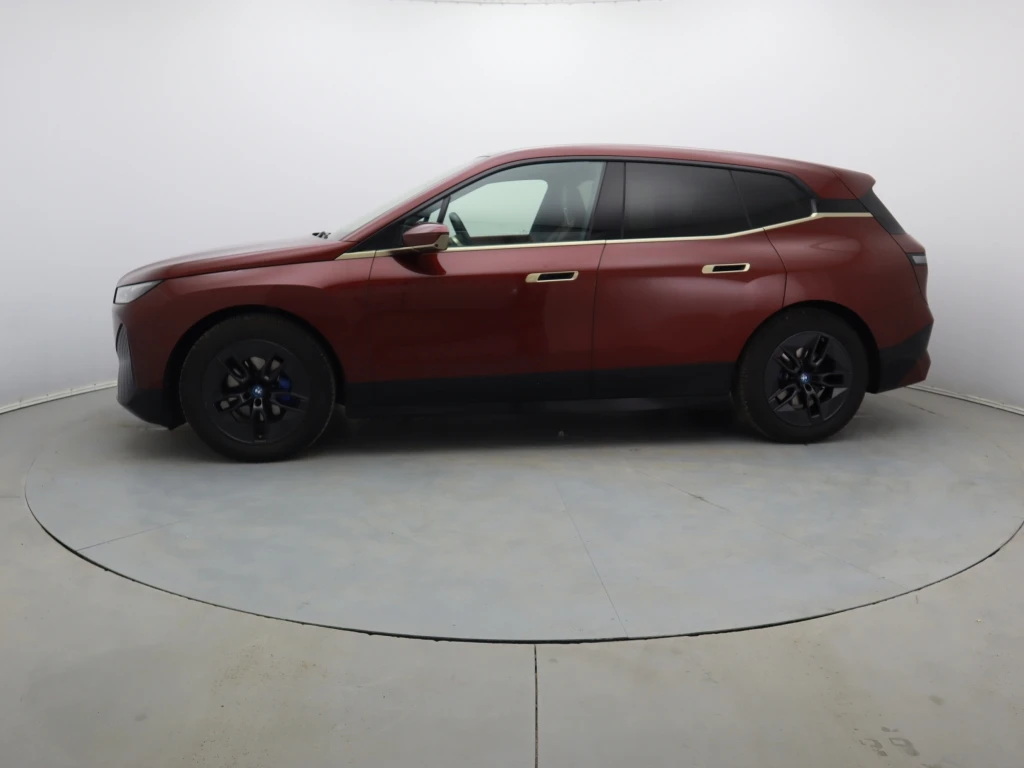 BMW iX  - изображение 5