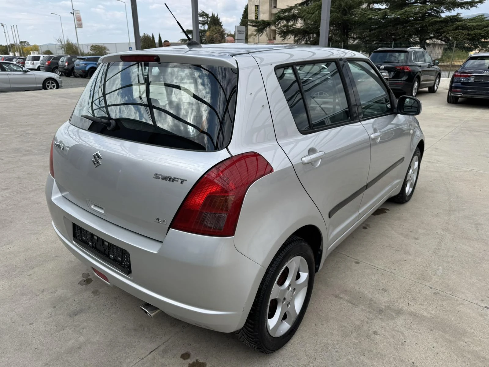 Suzuki Swift 92ps* 4x4* Бензин* Климатик - изображение 5