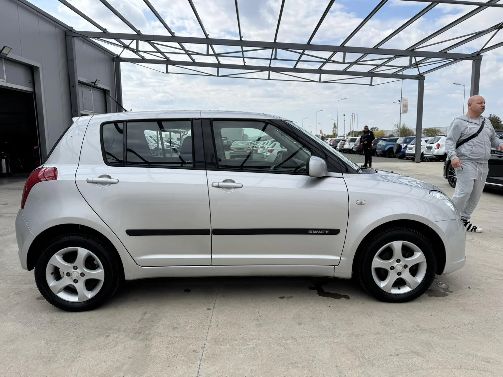 Suzuki Swift 92ps* 4x4* Бензин* Климатик - изображение 6