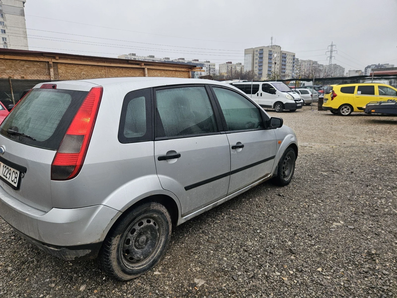 Ford Fiesta 1.3 - изображение 7