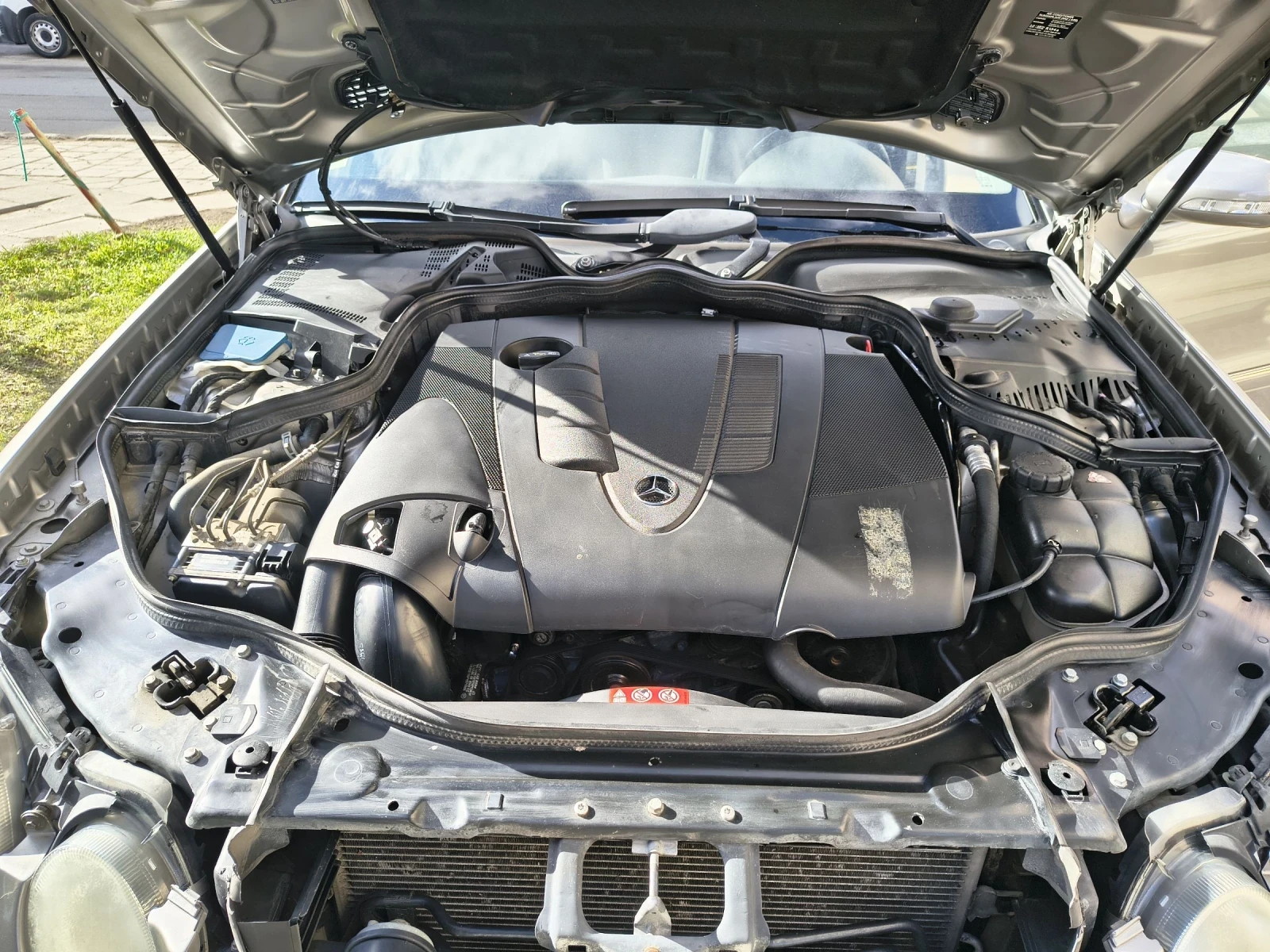 Mercedes-Benz E 200 CDI Elegance , снимка 10 - Автомобили и джипове - 53629824