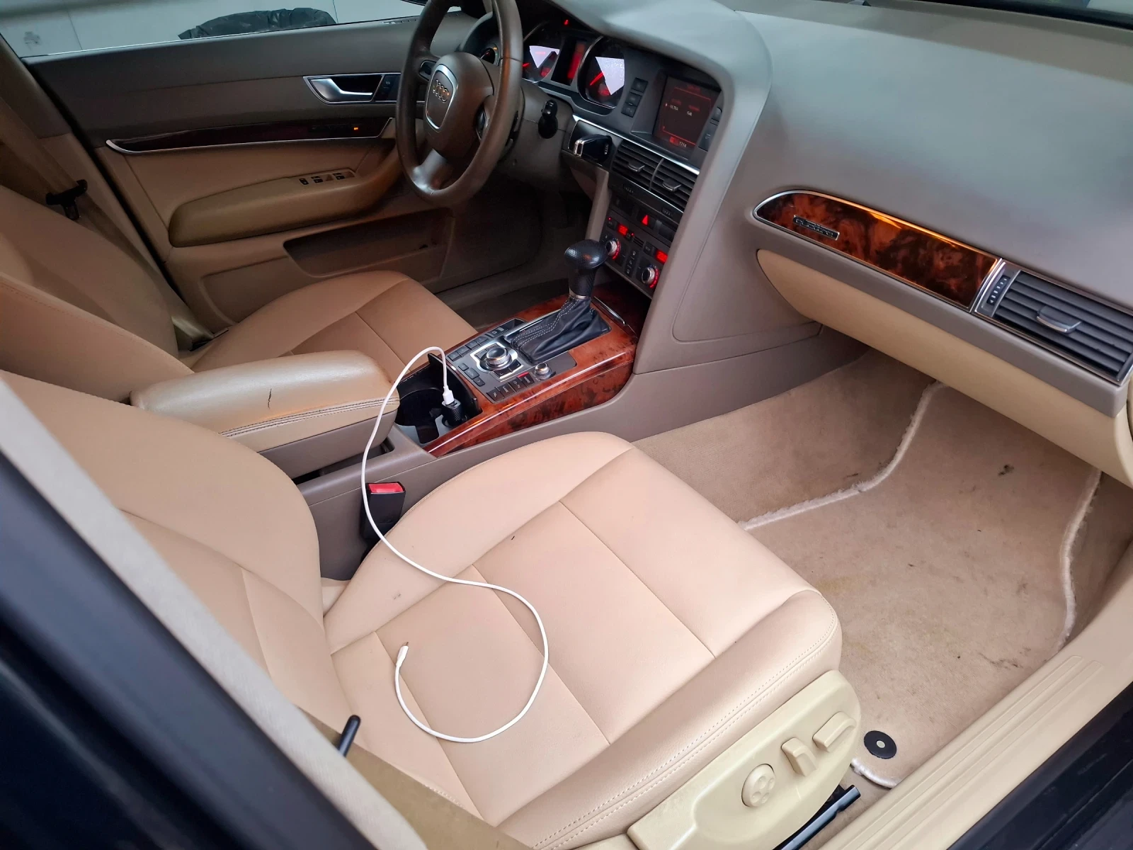 Audi A6 3.0 Тди 233кс Топ Състояние  реални км обслужена , снимка 12 - Автомобили и джипове - 53880629