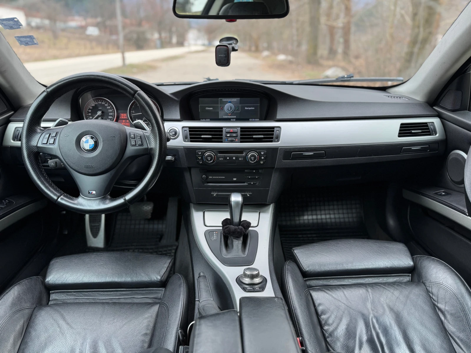 BMW 335 500кс М Пакет , снимка 11 - Автомобили и джипове - 53979488