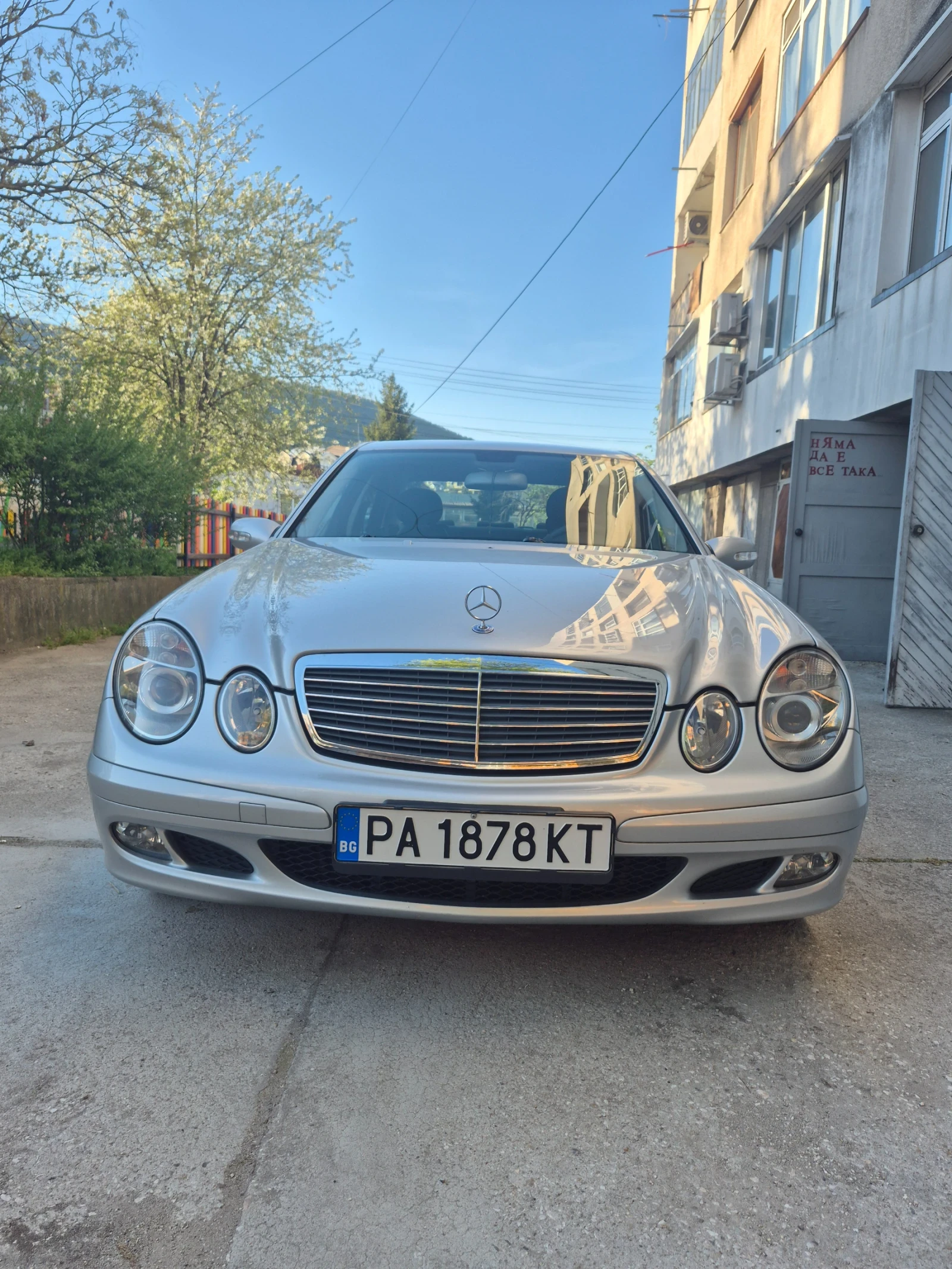 Mercedes-Benz E 270, снимка 5 - Автомобили и джипове - 54246579