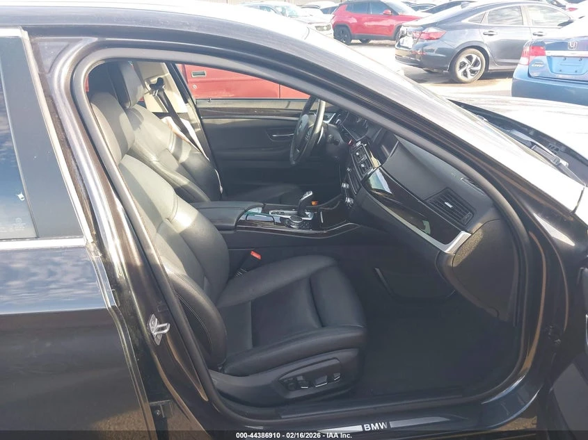 BMW 535 3.0l I xDrive, снимка 5 - Автомобили и джипове - 54256668