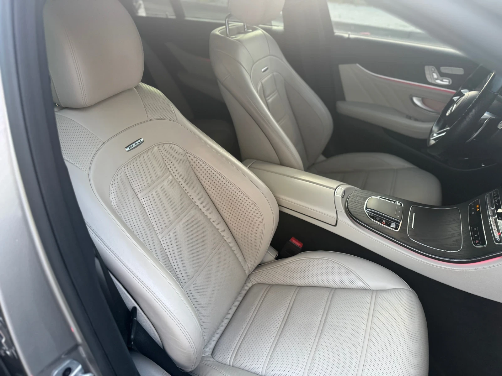 Mercedes-Benz E 53 AMG, снимка 16 - Автомобили и джипове - 54360402