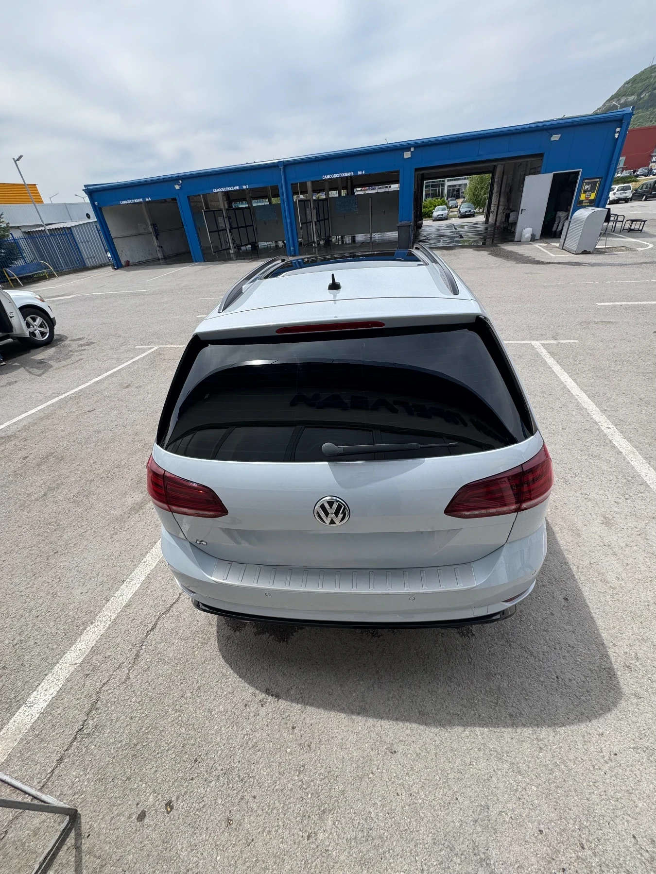 VW Golf Variant 7.5 R, снимка 7 - Автомобили и джипове - 54412899