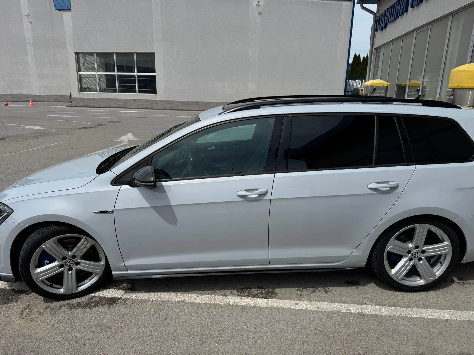 VW Golf Variant 7.5 R, снимка 3 - Автомобили и джипове - 54412899