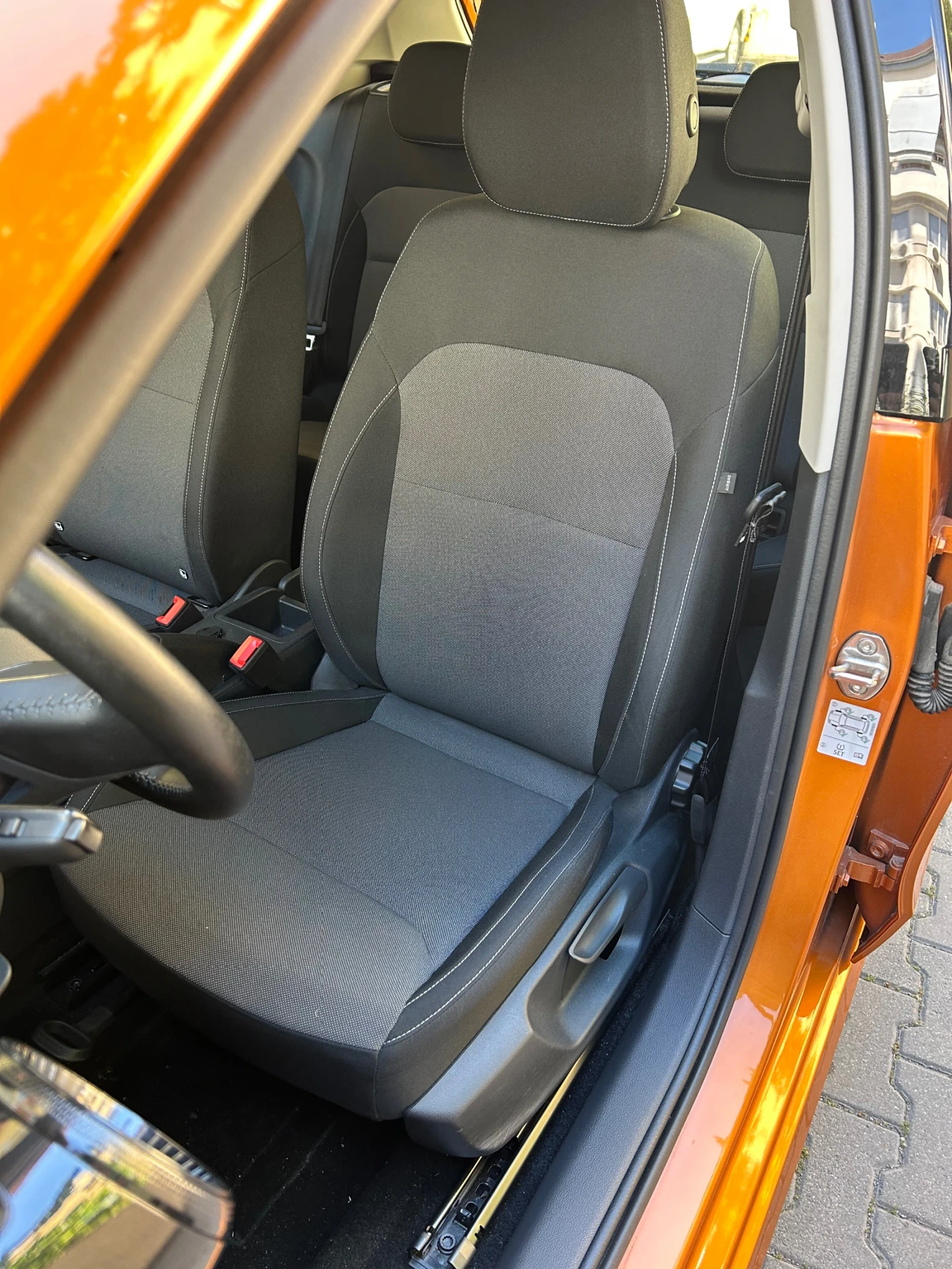 Skoda Fabia TSI Заводска гаранция, снимка 11 - Автомобили и джипове - 54731171