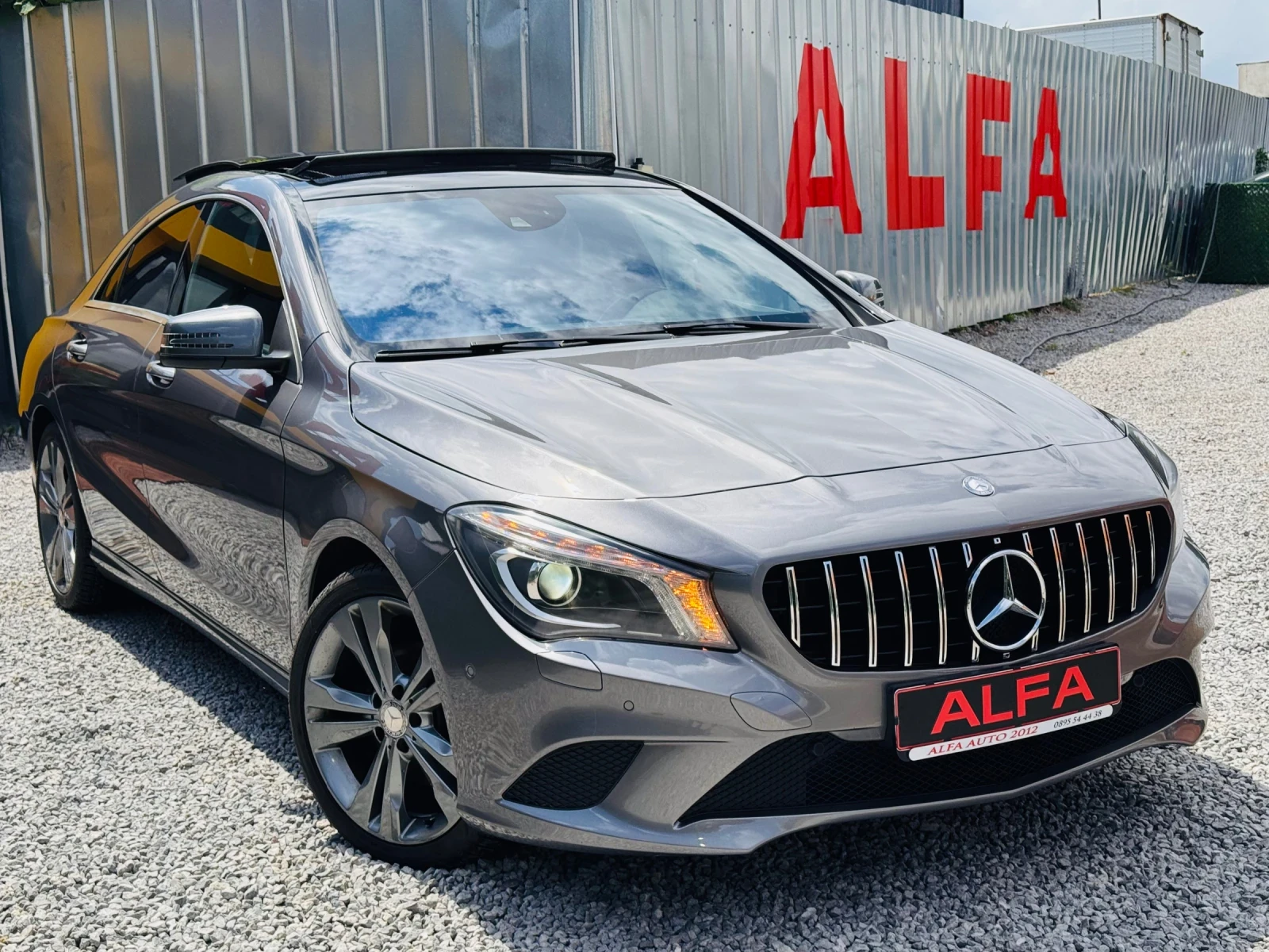 Mercedes-Benz CLA 200 2.0i/AMG/ПАНОРАМА/КАМЕРА/НАП.ОБСЛУЖЕНА/ТОП///, снимка 4 - Автомобили и джипове - 54751683