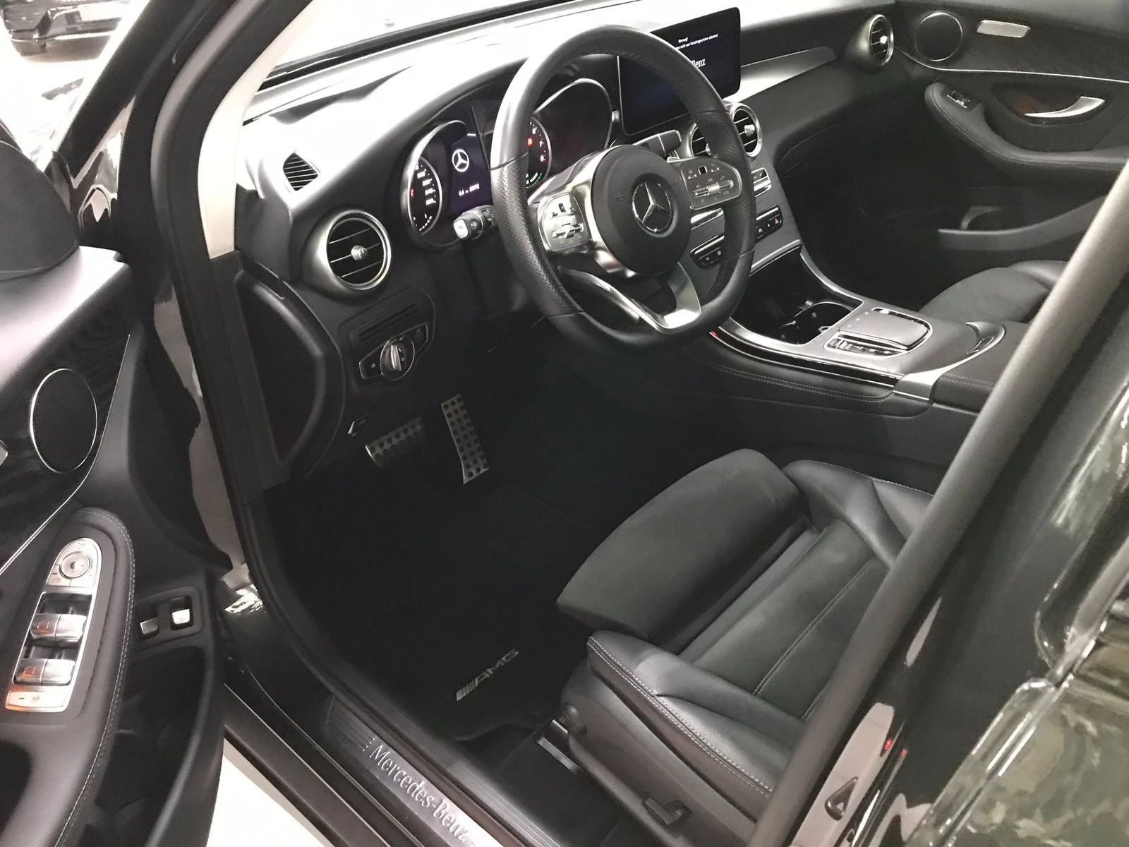 Mercedes-Benz GLC 200, снимка 5 - Автомобили и джипове - 54873273