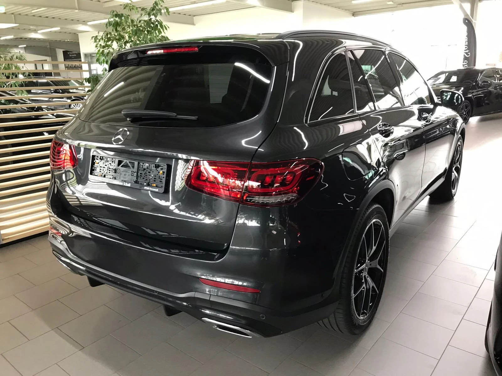 Mercedes-Benz GLC 200, снимка 3 - Автомобили и джипове - 54873273