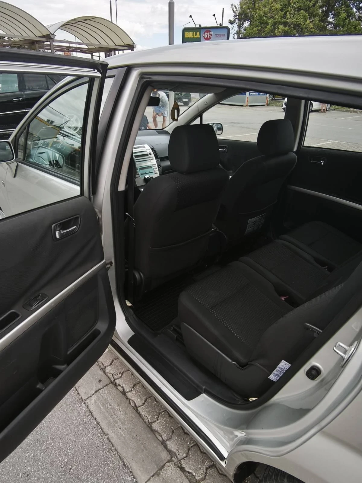 Toyota Corolla verso 2.2, снимка 8 - Автомобили и джипове - 54895332