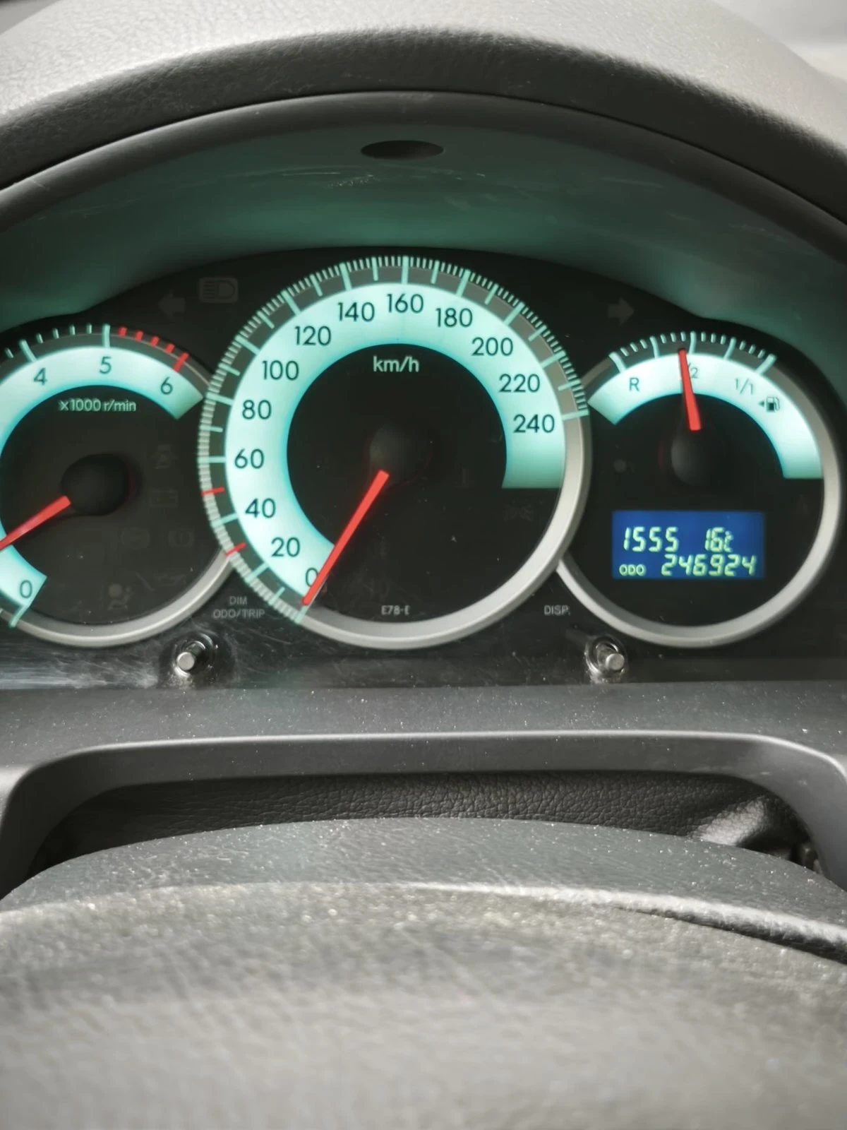 Toyota Corolla verso 2.2, снимка 11 - Автомобили и джипове - 54895332