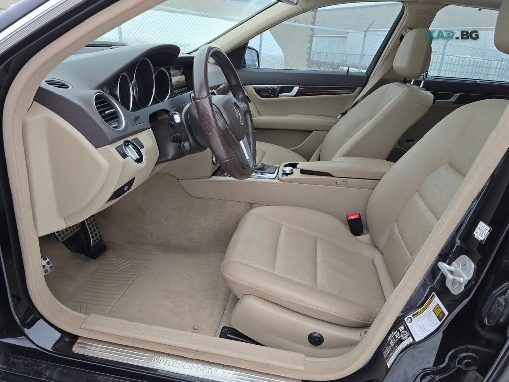 Mercedes-Benz C 350 * 4MATIC* АвтоКредит * (ЦЕНА ДО БГ), снимка 9 - Автомобили и джипове - 55062979