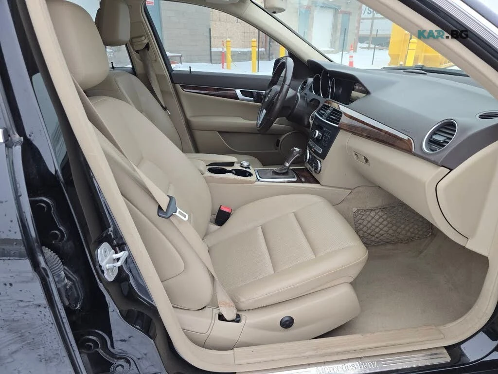 Mercedes-Benz C 350 * 4MATIC* АвтоКредит * (ЦЕНА ДО БГ), снимка 11 - Автомобили и джипове - 55062979