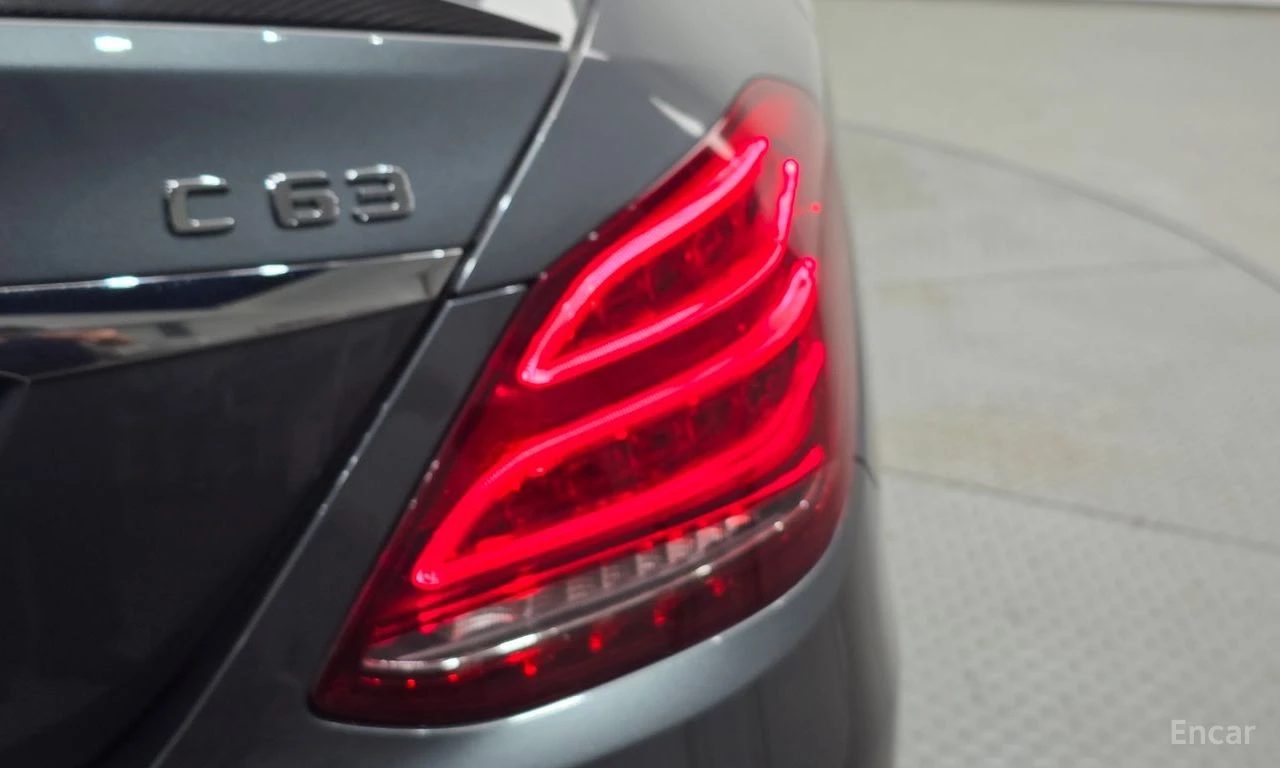 Mercedes-Benz C 63 AMG �������� * BURMESTER * HEAD-UP * ���������� | Mobile.bg � ����������� 9